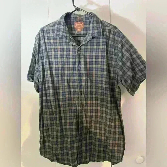 Red Ale Patterned Men's Short Sleeve Button Up - Picture 4 of 6